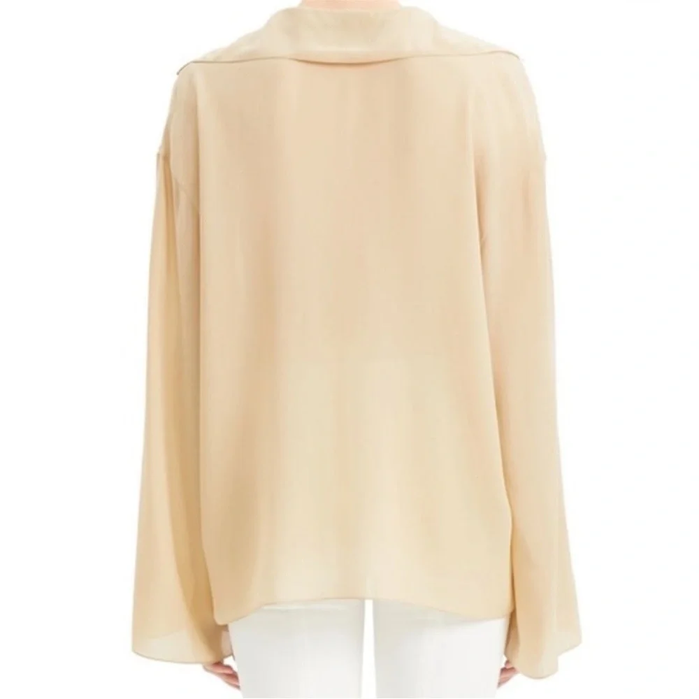 Theory 100% Silk SAILOR TOP M
Pale Oat
Light fluid crepe - Picture 3 of 6